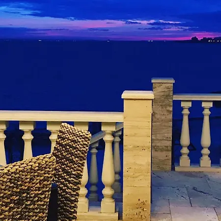 Seaview Vip Apart Apartment *